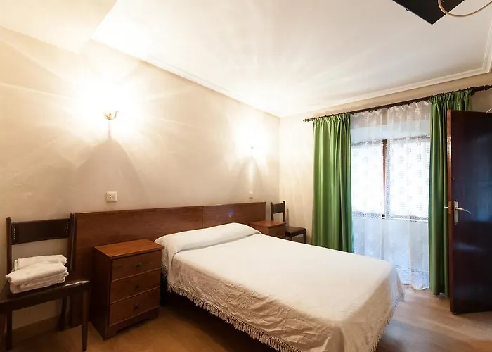 Iberia Pensión Llanes